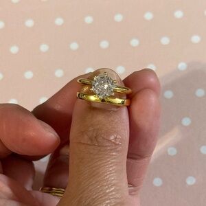 Gorgeous & Classic engagement wedding ring set